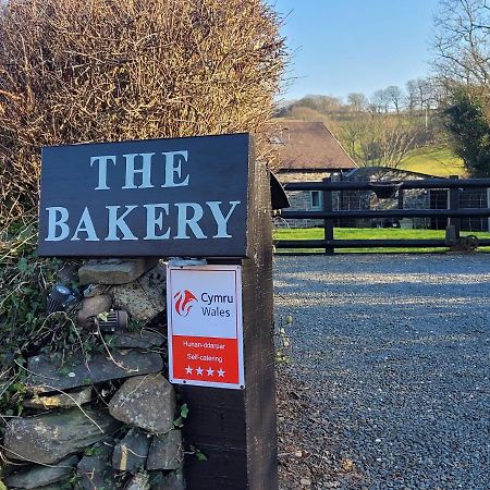 Вілла The Bakery Llanddeiniol Екстер'єр фото
